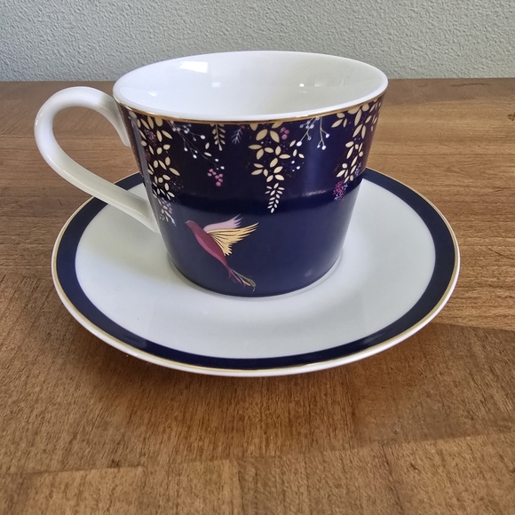 Portmeirion Sara Miller Chelsea Navy Teacup & Saucer 8oz Gold Hummingbird - Picture 2 of 10